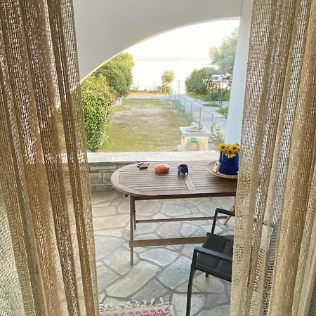 Eleni's Seaside House *